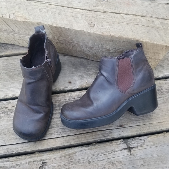 Vintage 90s Y2k Brown Faux Vegan Leather Chunky Platform Chelsea Boots 6 WIDE - Picture 1 of 10